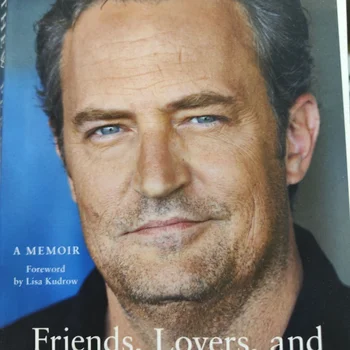 Friends, Lovers, ja Suur Kohutav Raamat